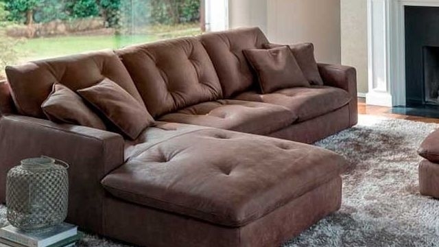 Как вывести застарелые пятна с дивана