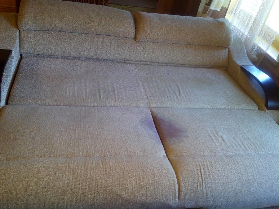 Химчистка углового дивана на дому