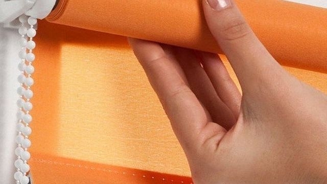 Как в домашних условиях постирать тканевые рулонные шторы и не испортить изделие?