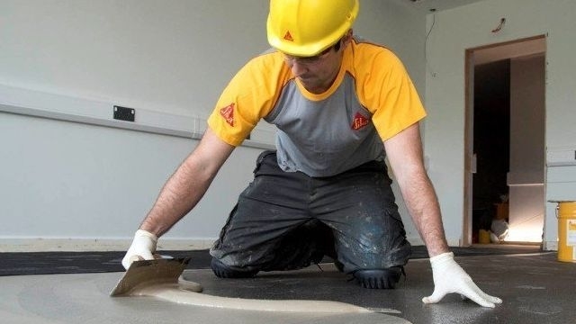 Ремонт бетонного пола: особенности процесса реставрации и полной замены стяжки