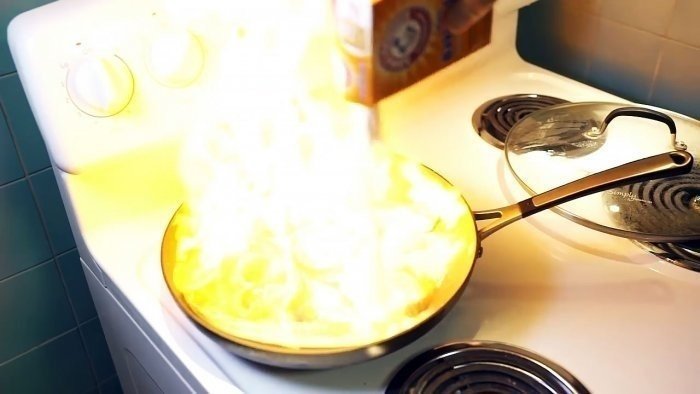 Что будет если нагреть соду на сковороде