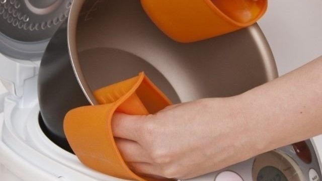 Чем нельзя чистить мультиварку: как мыть ёмкость, очищать крышку и корпус мультиварки снаружи