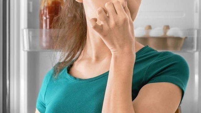 5 советов, чтобы убрать неприятный запах в холодильнике