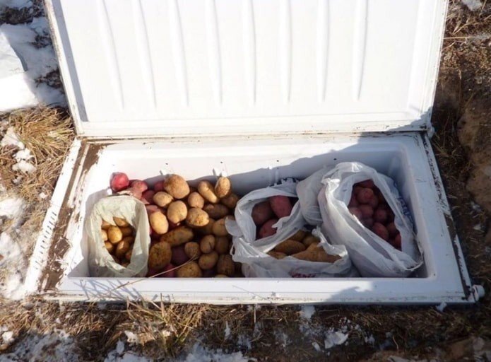 Погреб из старого холодильника для дачи