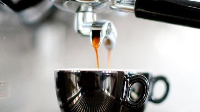 Почему кофемашина не наливает кофе и что с этим делать?