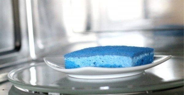 Губки для мытья посуды в микроволновке