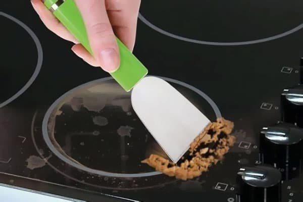 Лопатка для чистки индукционной плиты от нагара