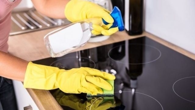 Как очистить стеклокерамическую плиту