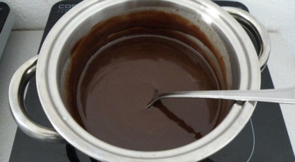 Горячий шоколад из шоколада и сливок