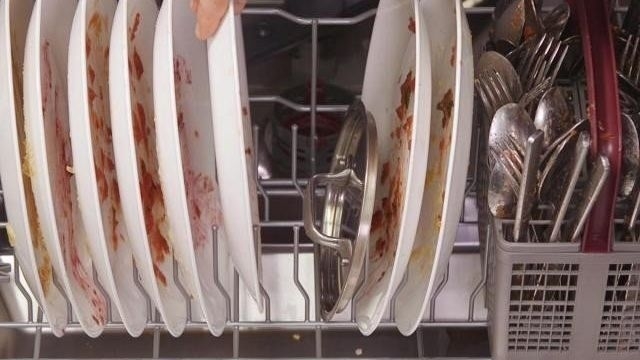Что делать если посудомоечная машина плохо моет посуду