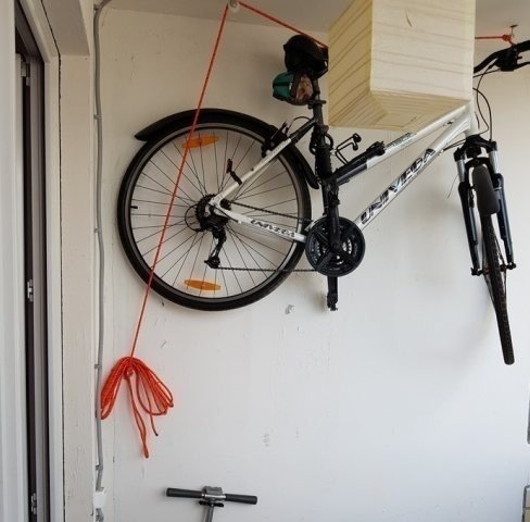 Крепление на стену для велосипеда