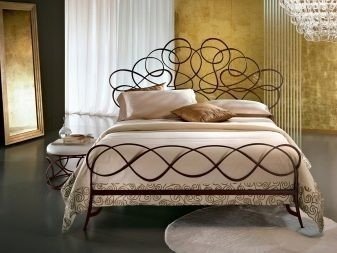 Кованая кровать в стиле модерн