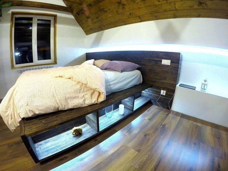 Самодельная большая кровать