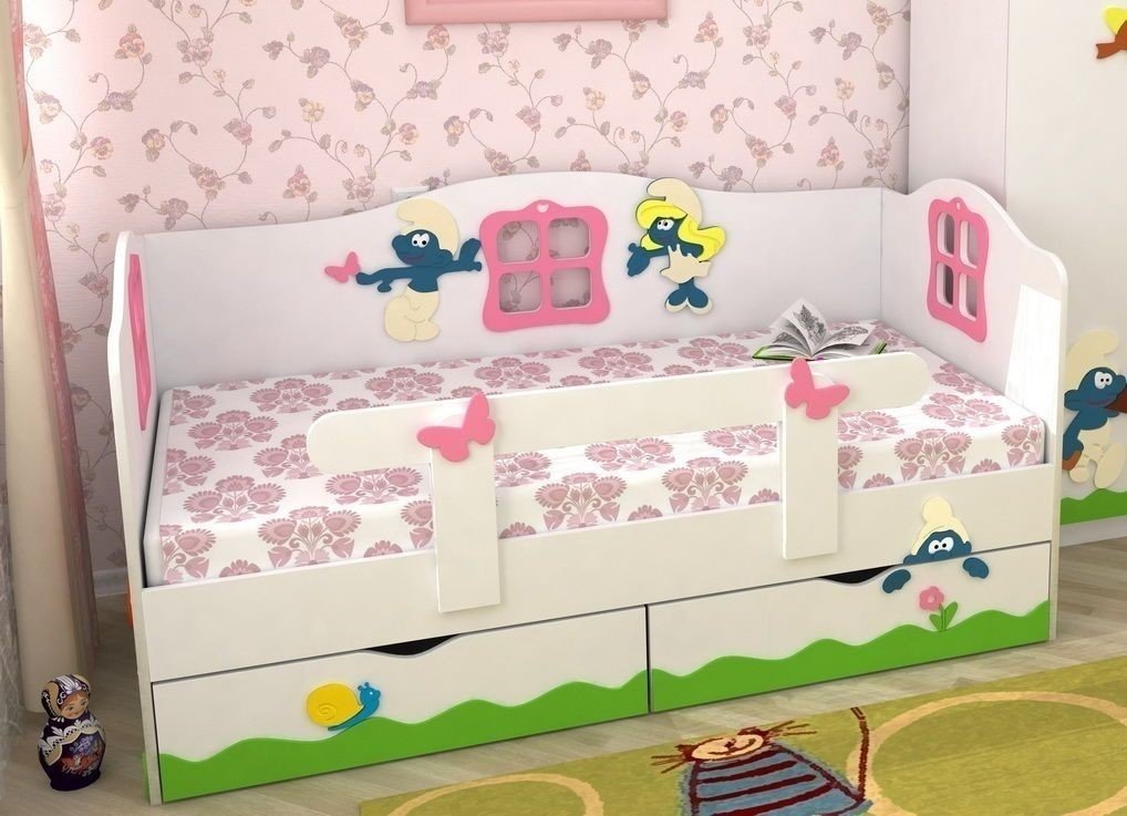 Кровать с бортиками для ребенка