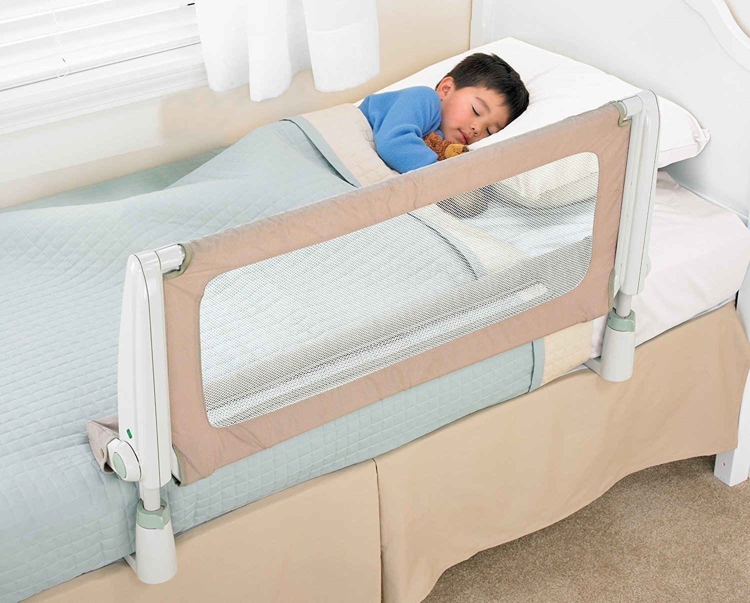 Защитный бортик на родительскую кровать