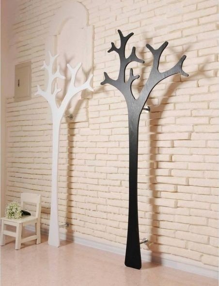 Декоративная вешалка в виде дерева