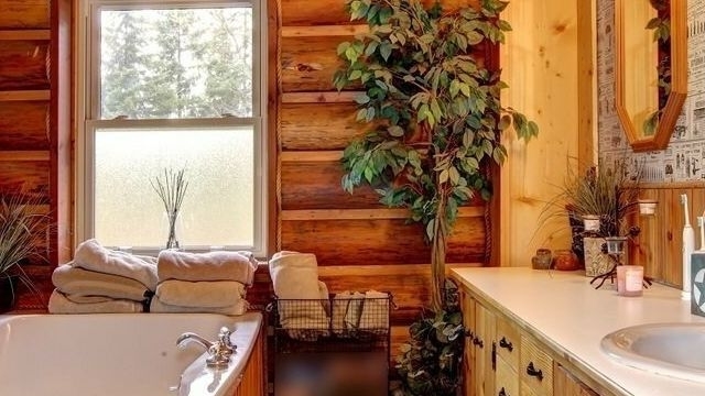 Как сделать туалет в деревянном доме?