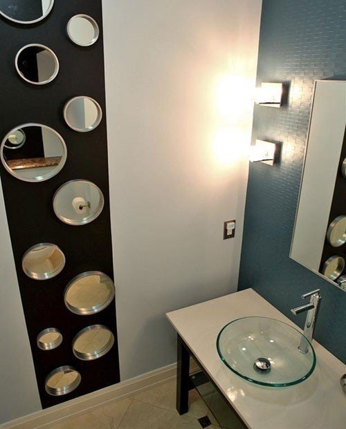 Зеркало в туалетную комнату