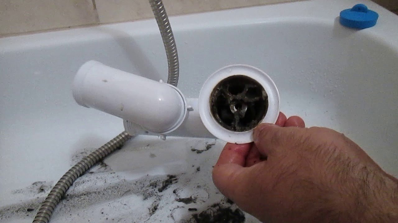 Пробка в ванной пропускает воду полуавтомат