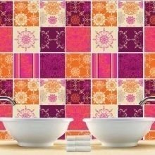 Керамическая плитка в стиле пэчворк вишневого цвета