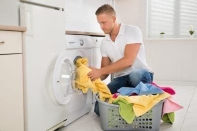 Человек в стиральной машинке