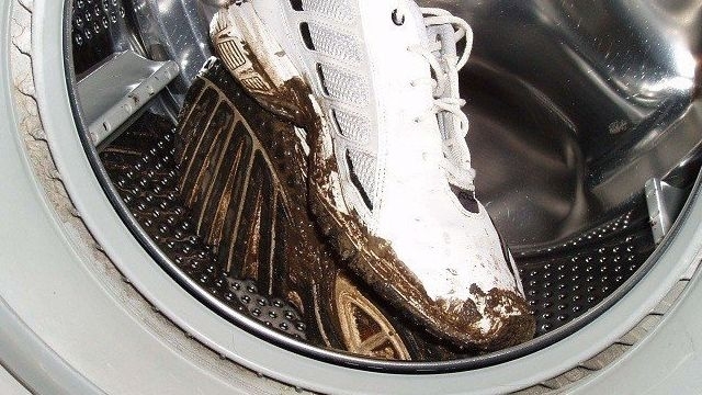 Стираем обувь в стиральной машинке